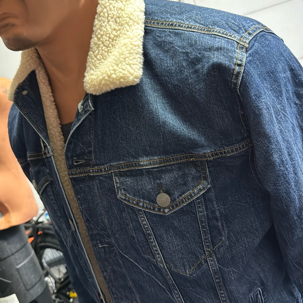 NEW & UNWORN - American Eagle sherpa shearling lined denim jacket - awesome - Picture 3 of 12